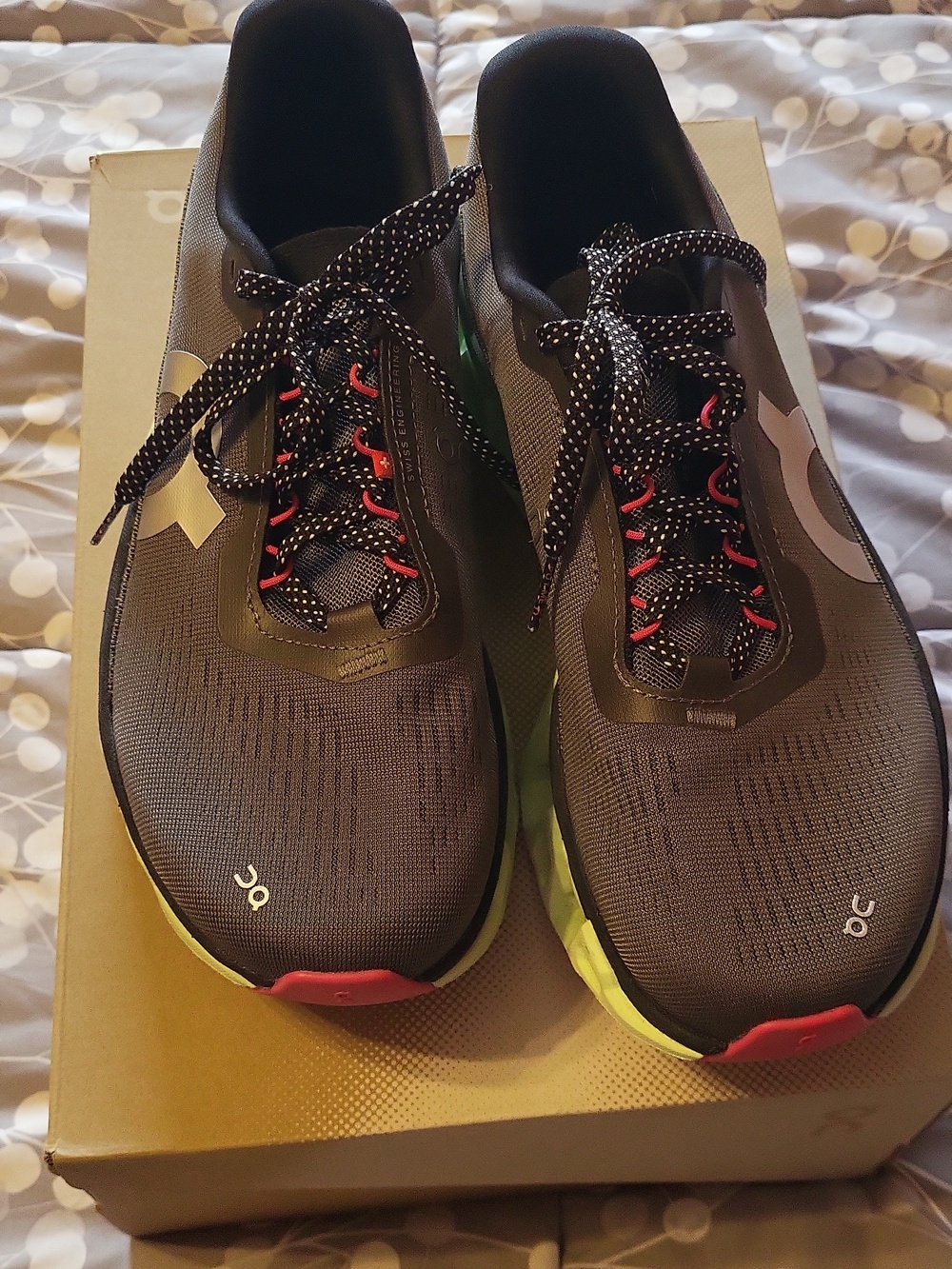 Size 9.5 Cloudmonster 2 Women'sAthletic Shoes in Black and Lime with Pink - Picture 2 of 7